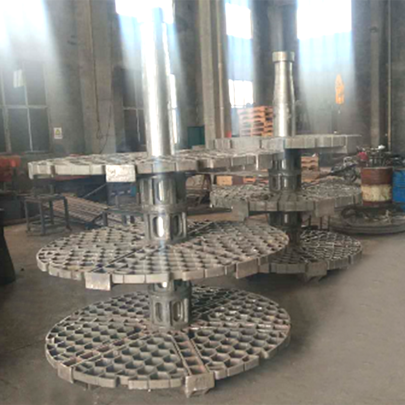 Lämmönkäsittelypinottava kori hyvintyyppiselle uunille